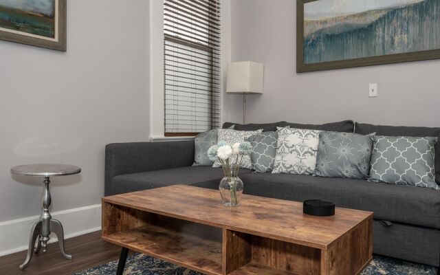 Heart of Mainstrasse Apt 2