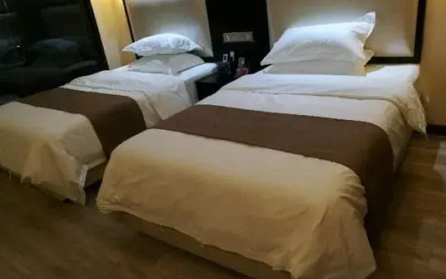 Cengong Haina Hotel