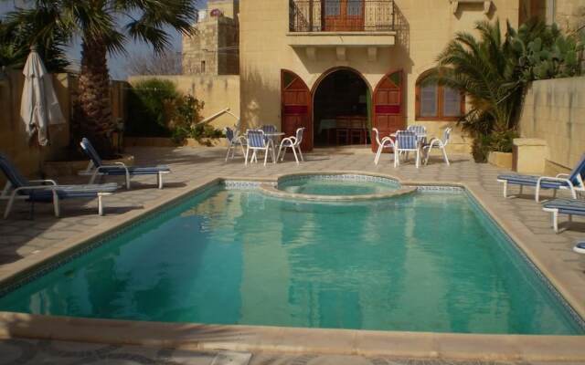 Ta' Karmni Farm Five Stars Holiday House