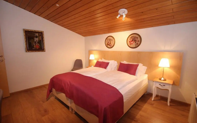 Kjarnalundur Hotel