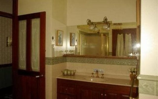 Riviera Bed and Breakfast