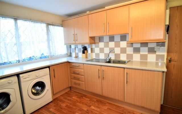 Chinese Quarter House - Private Garden, NETFLIX, BBQ & Bar