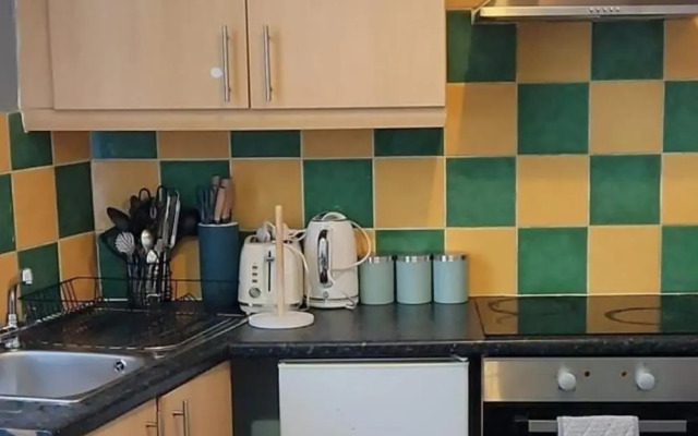 1 Bed - Sleeps 4 - Wolverhampton City Centre