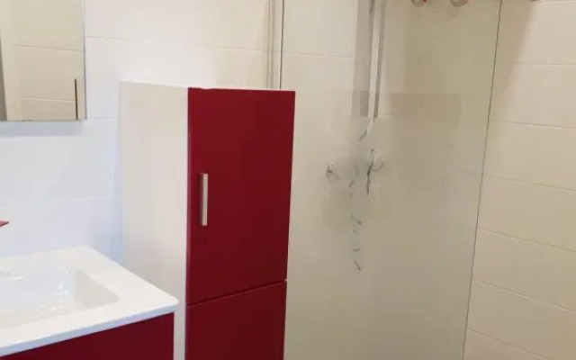 meublé au calme à 1 minute de la plage