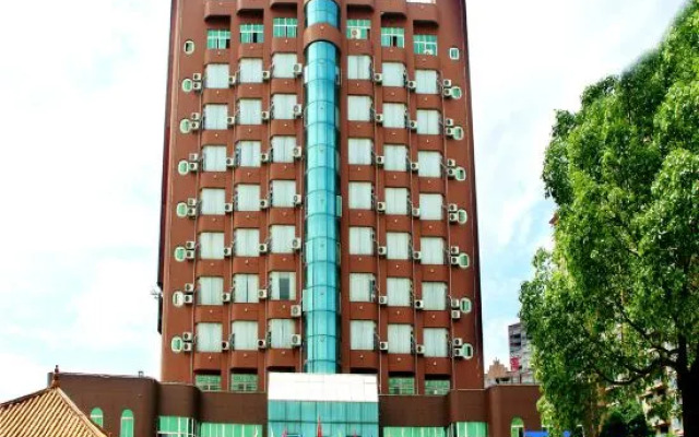 Menghu Business Hotel