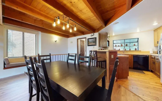 Snowflower 20 Pet-Friendly, Spacious Corner Unit With Great Complex Amenities by RedAwning