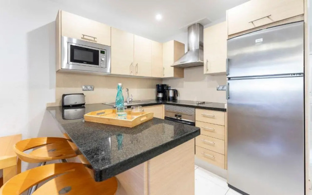 Ona Hollywood Mirage