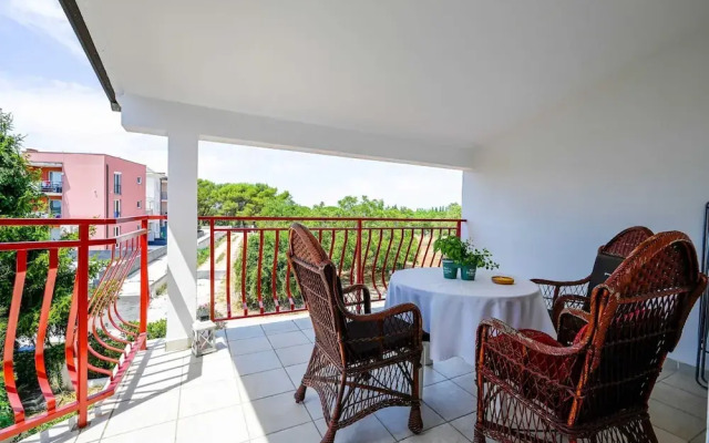 Calm and Stylish Rooms With Balcony