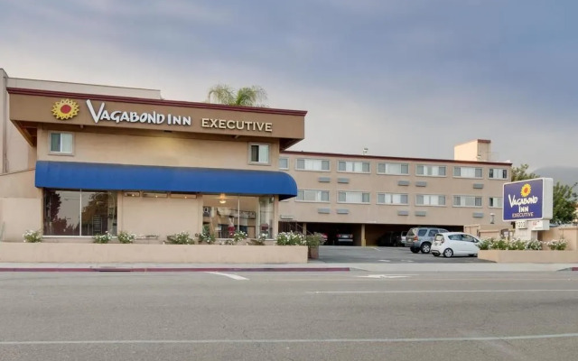 Pasadena Rose & Crown Hotel