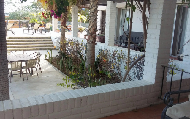 MariaMar Suites