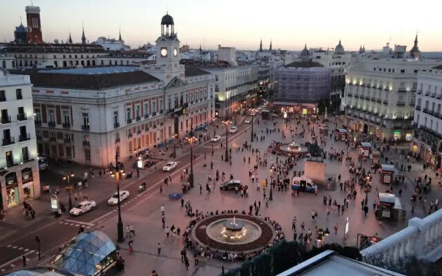 Studio in Madrid, With Wonderful City View and Wifi
