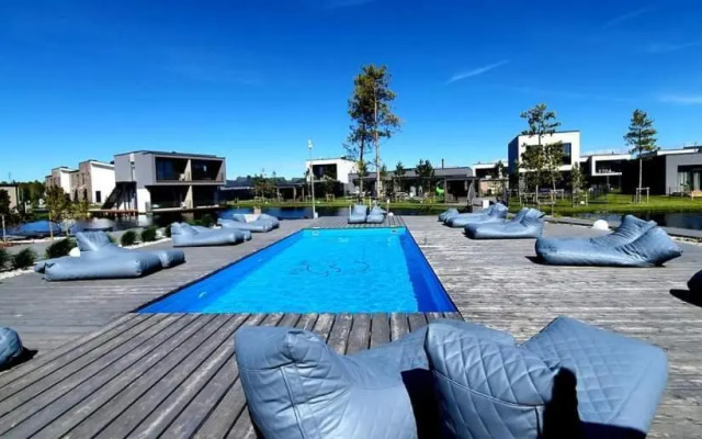 Black Gold Apartments