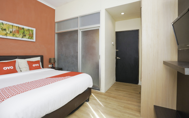 OYO 1956 Kana Family Residence