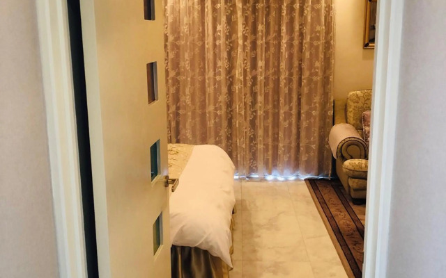 Hotel Star Dust (Adult Only)