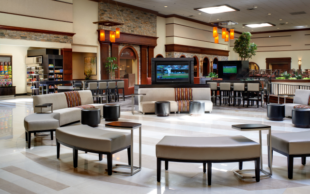 DoubleTree by Hilton Detroit - Dearborn