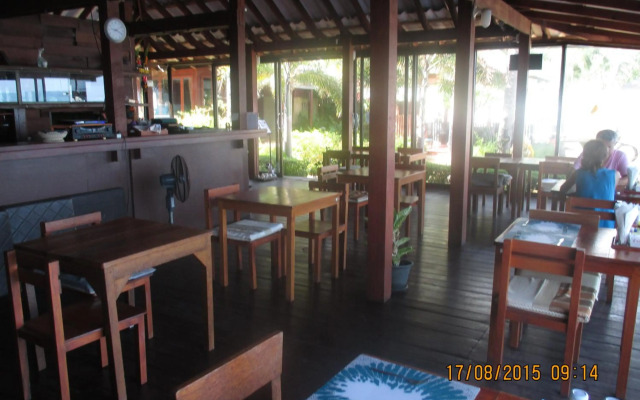 Lipa Bay Resort