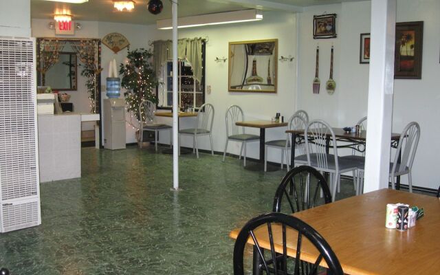 Western Motel Lovell