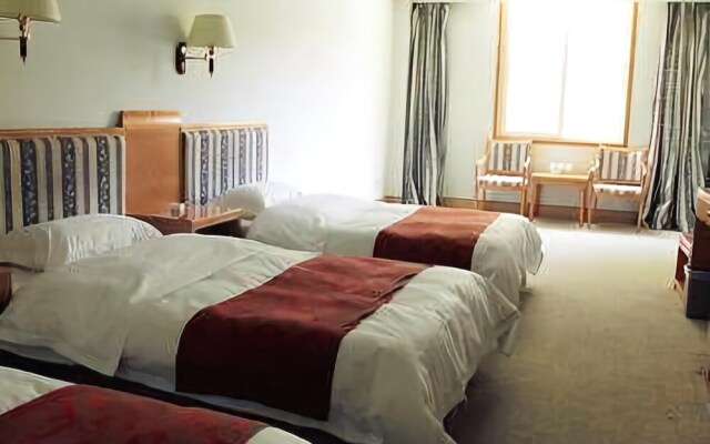 Dali Yilong Binhai Hotel