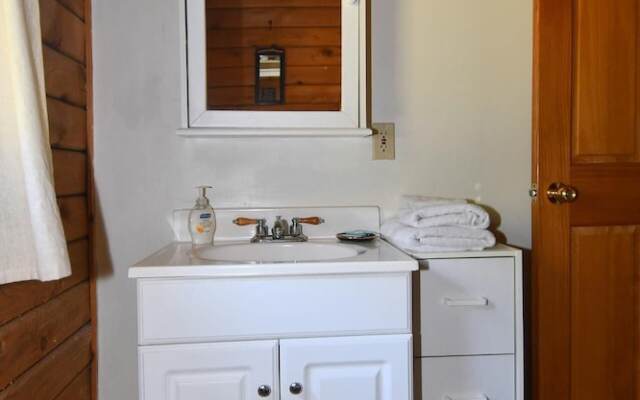 Whispering Hills - Couples Getaway