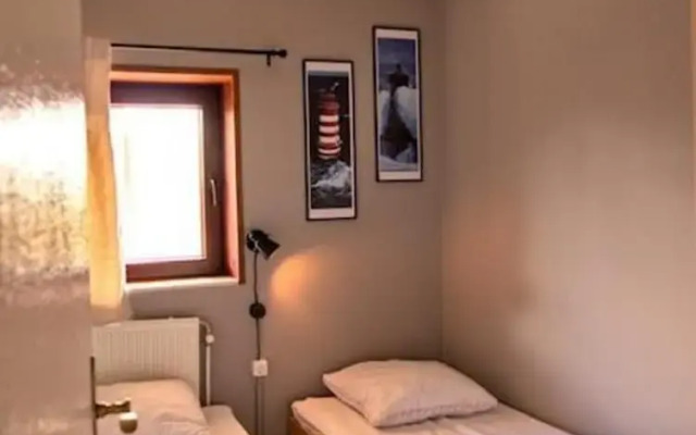 Quiet Holiday Home Near Beach