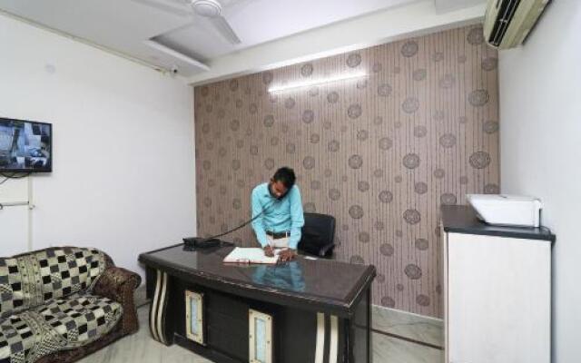 OYO 24283 Royal Rahul Residency