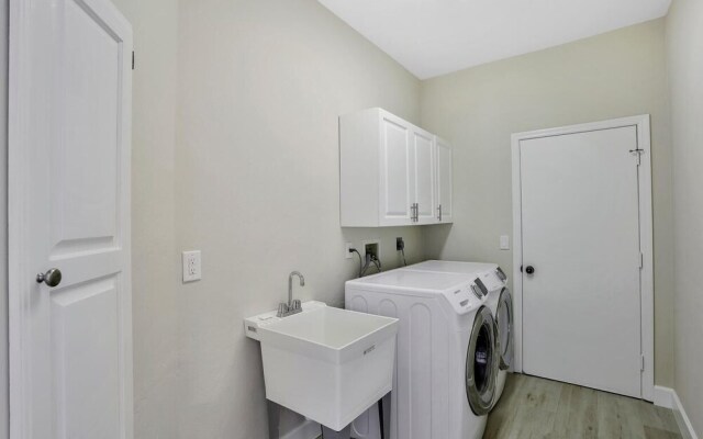 Lovely Pet-friendly Waterfront Home With Pool and Dock