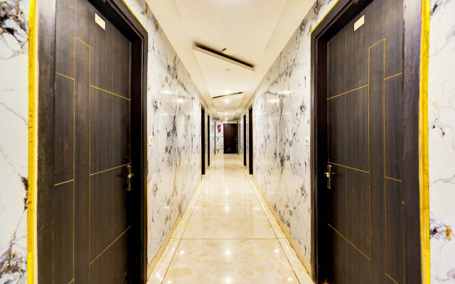 Collection O Surya Enclave Formerly Aroma Regency