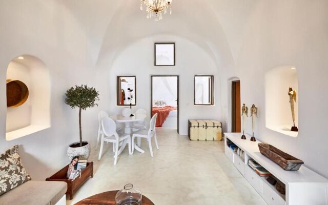 The Small Architect'S Villa Santorini
