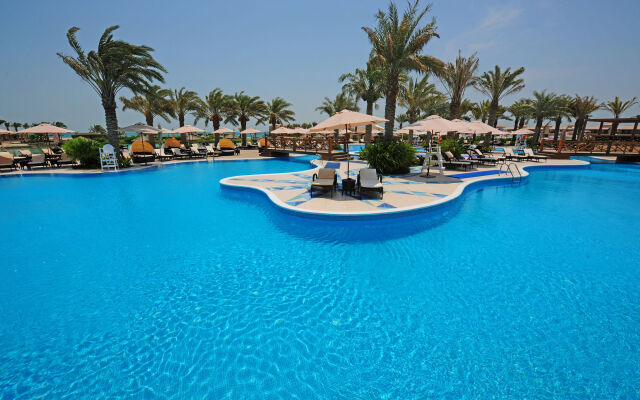 Al Bander Hotel & Resort