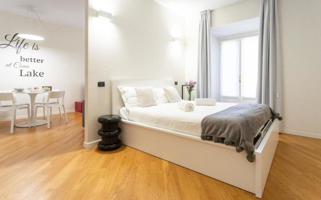 White Flat in Como City Center by Rent All Como