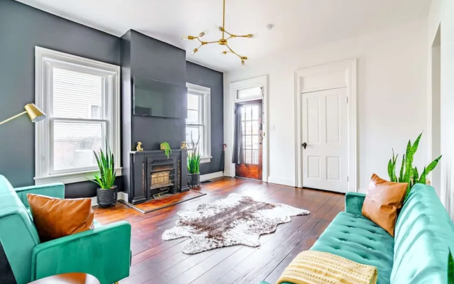 Prime Location Clean Top Rated Free Parking