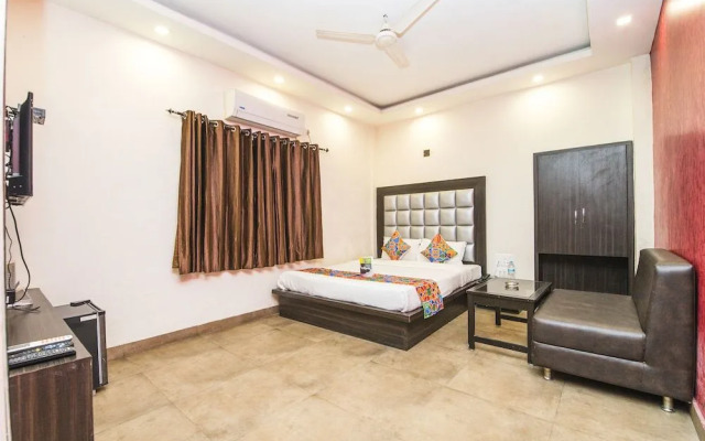 De Sivalika Howrah by FabHotel