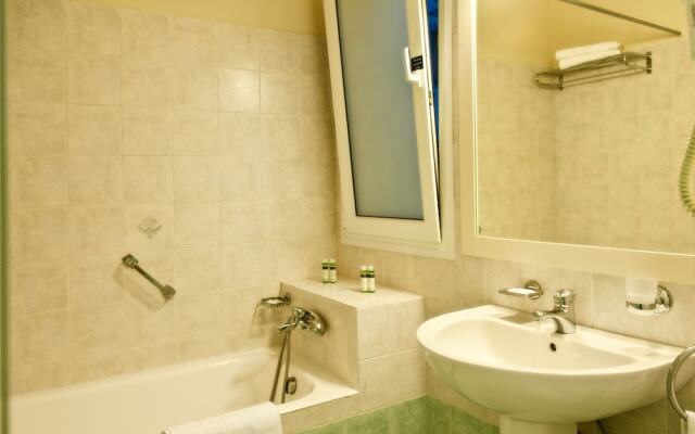 Sea Breeze Hotel Apartments & Residences