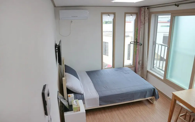 Jeju Pureunseom Guest House