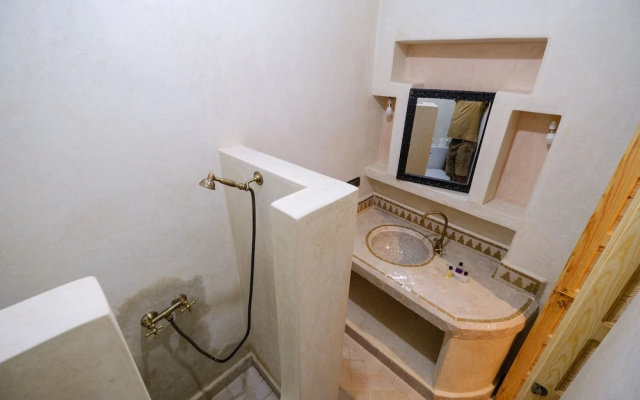 Riad Minami