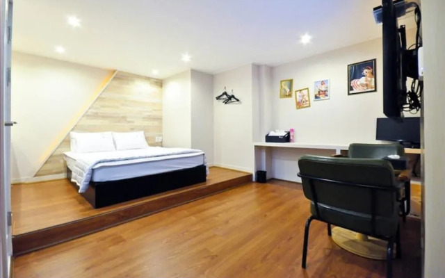 Seven Motel Songjeong