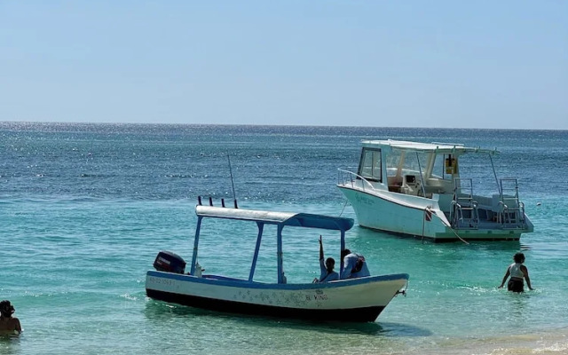 Roatan Infinity Pool & Ocean View