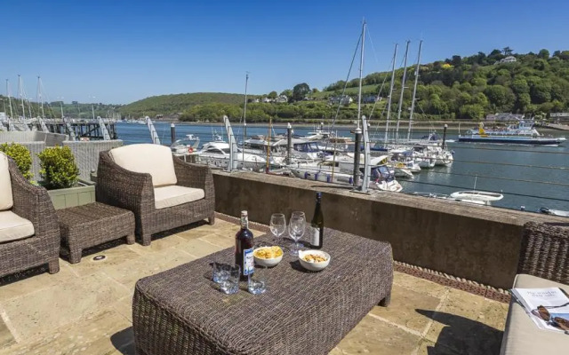 28 Dart Marina