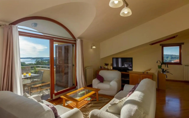 Apartment Mirjan