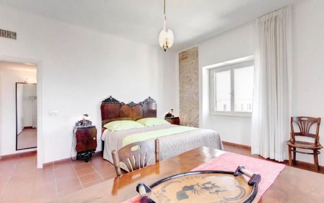 Rhome Apartments Latini