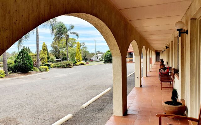 McNevin's Warwick Motel