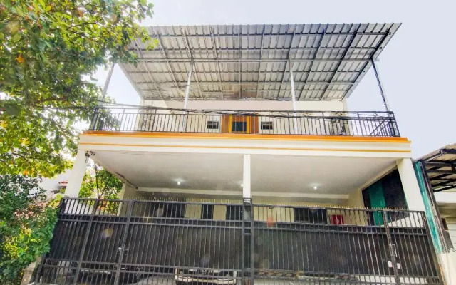 Joy Homestay Pulomas Redpartner