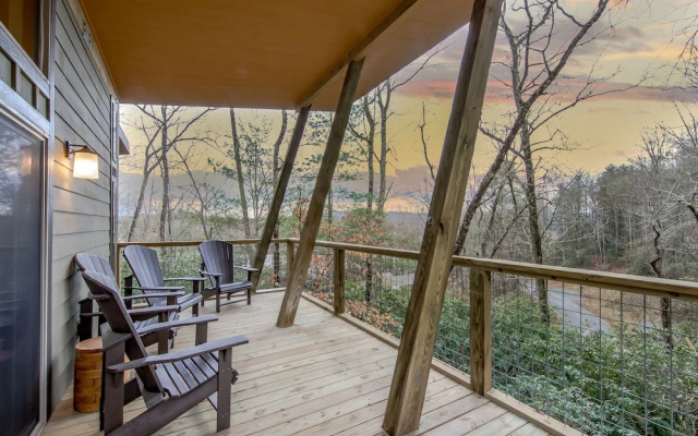 Pilot Cove Forest Lodging