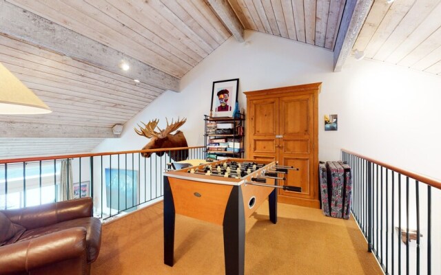 Snowcreek Iii #420 3 Bedroom Condo by RedAwning