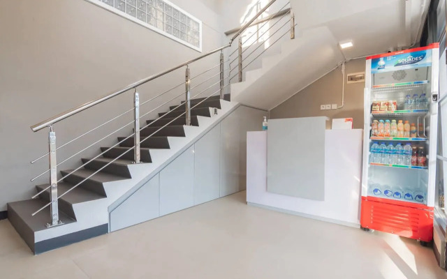 RedDoorz Plus near Siloam Hospital Balikpapan