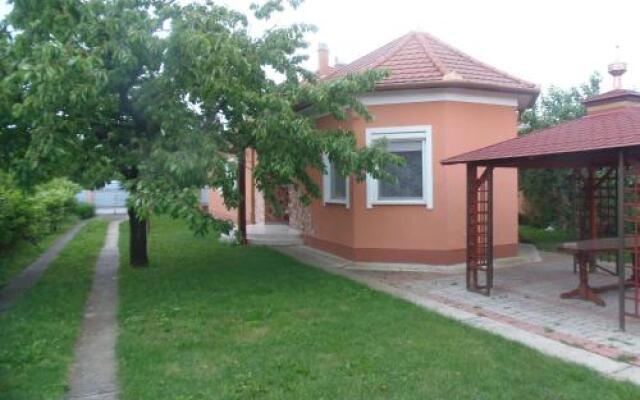 Hőforrás Apartman