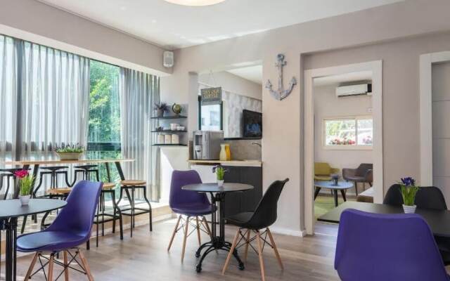 TLV Apartment 77