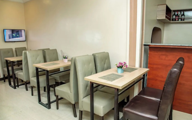 Everland Hotel and Suites