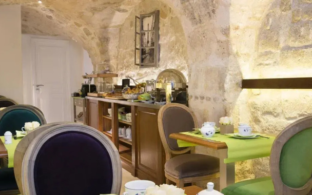Le Relais Saint Honoré