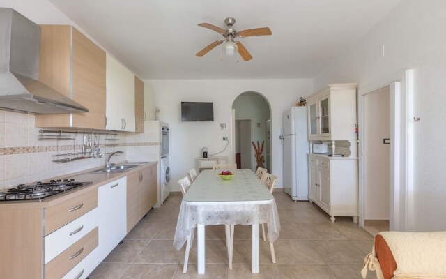 3229 Trullo Mimosa by Perle di Puglia